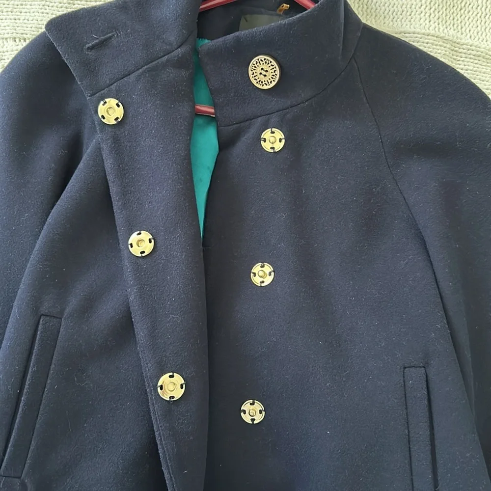 Tahari Navy cape style cropped jacket size medium - Picture 6 of 12